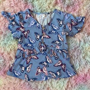 💕New💕 Butterfly Blouse